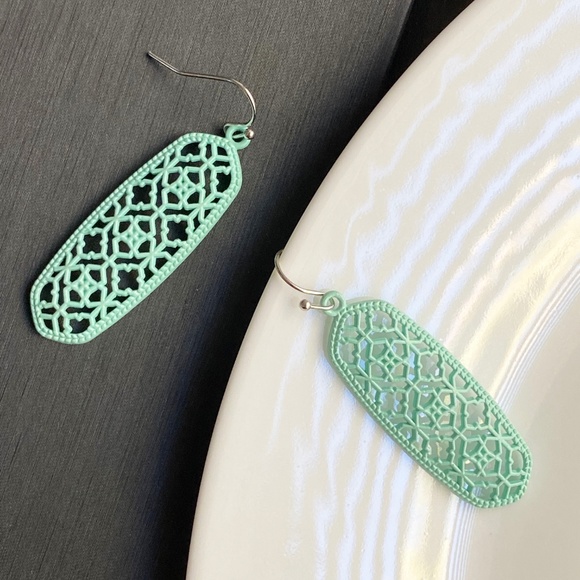 NEW Oval Filigree Earrings (mint) - Picture 1 of 8